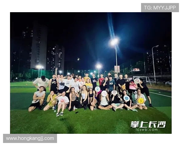 南京街舞队在极限运动联赛中的速度表现分析与点评